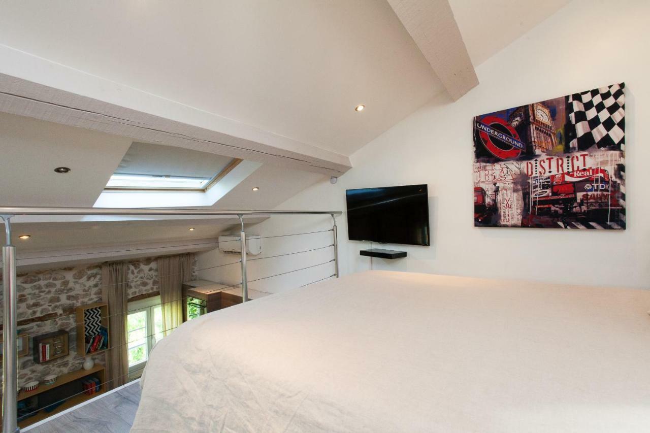 Superbe Appartement Loft Vieil Antibes Exteriör bild