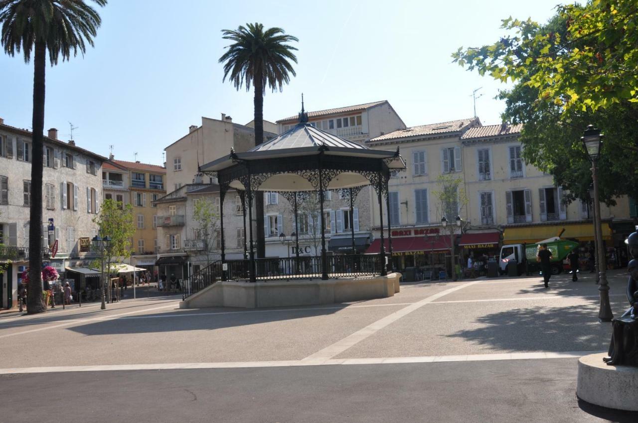 Superbe Appartement Loft Vieil Antibes Exteriör bild